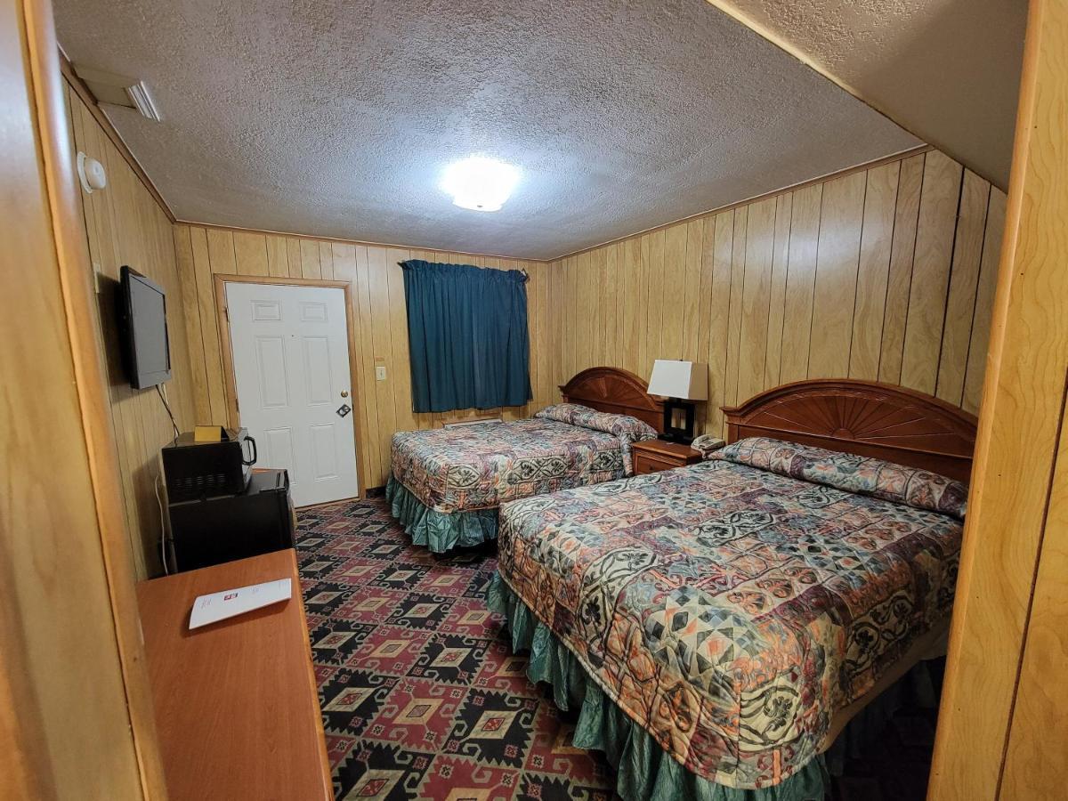 Eddy'S Motel Pleasanton Exterior foto