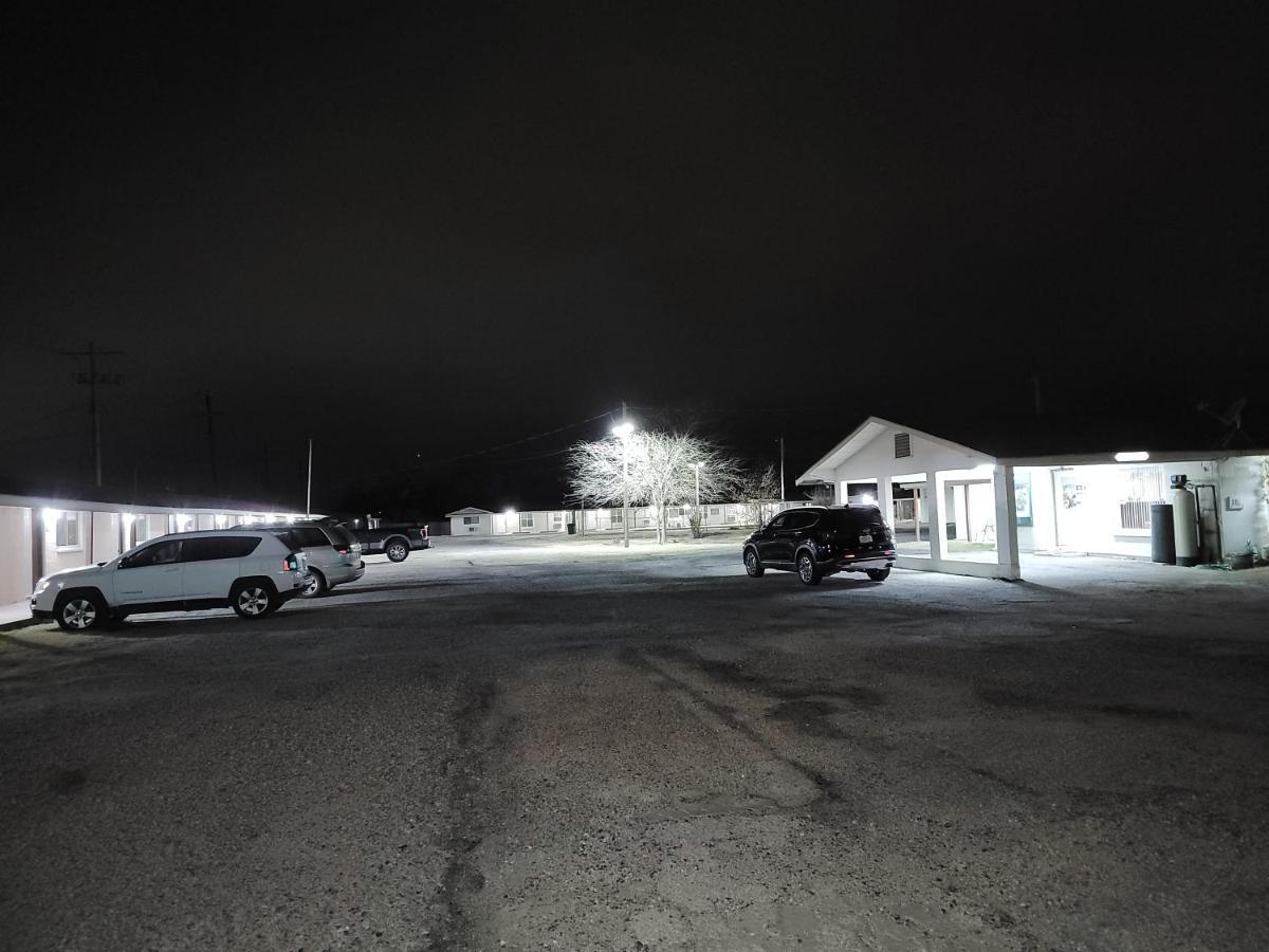 Eddy'S Motel Pleasanton Exterior foto